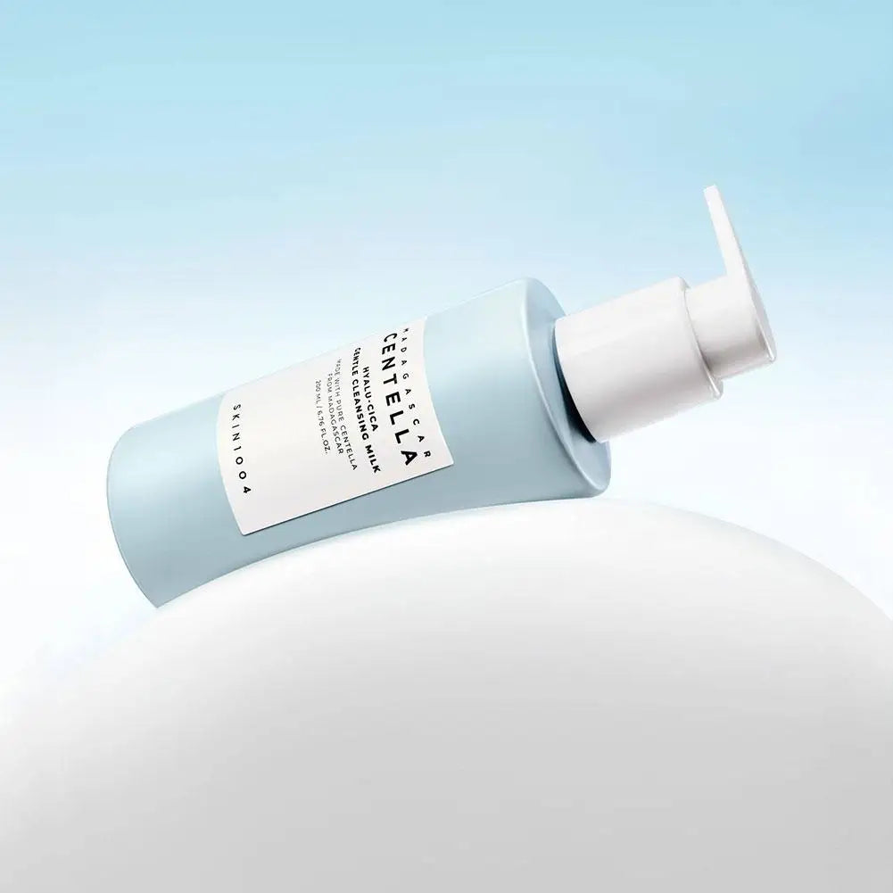 Centella Asiatica Cleansing Milk And Makeup Remover Oil 2 In 1 200ml